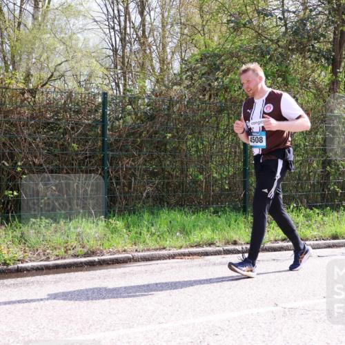 12.04.2026 - 45. Internationalen Wilhelmsburger Insellauf Yannick Fuchs http://msf.ph/oto/9501768 12.04.2026 11:34:12 Laufen 4508 meine-sportfotos.de