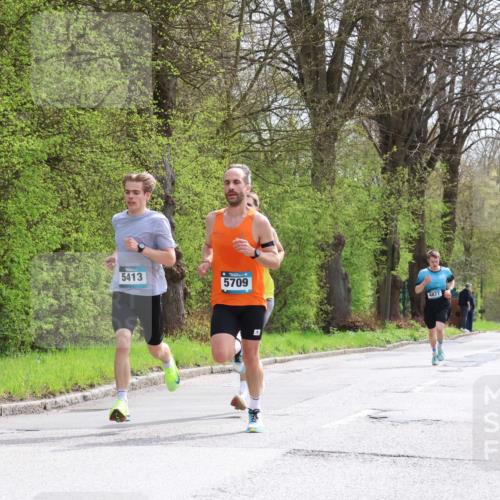 12.04.2026 - 45. Internationalen Wilhelmsburger Insellauf Yannick Fuchs http://msf.ph/oto/9501783 12.04.2026 12:40:19 Laufen 5413, 5709, 4877 meine-sportfotos.de