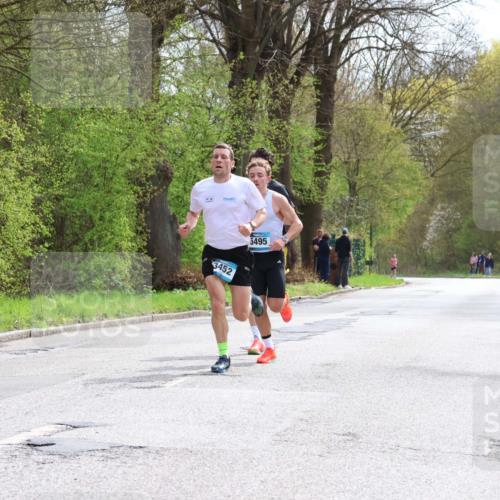 12.04.2026 - 45. Internationalen Wilhelmsburger Insellauf Yannick Fuchs http://msf.ph/oto/9501806 12.04.2026 12:40:38 Laufen 3452, 5495 meine-sportfotos.de