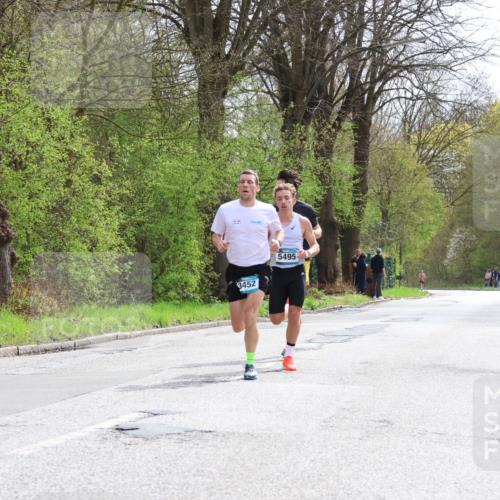 12.04.2026 - 45. Internationalen Wilhelmsburger Insellauf Yannick Fuchs http://msf.ph/oto/9501808 12.04.2026 12:40:39 Laufen 3452, 5495 meine-sportfotos.de