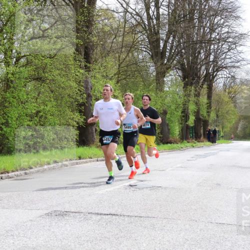 12.04.2026 - 45. Internationalen Wilhelmsburger Insellauf Yannick Fuchs http://msf.ph/oto/9501813 12.04.2026 12:40:40 Laufen 3452, 5495, 4874 meine-sportfotos.de