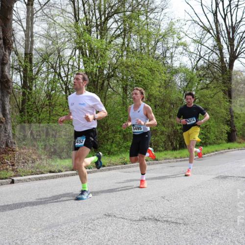 12.04.2026 - 45. Internationalen Wilhelmsburger Insellauf Yannick Fuchs http://msf.ph/oto/9501823 12.04.2026 12:40:41 Laufen 452, 5495, 4874 meine-sportfotos.de