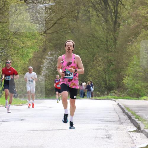 12.04.2026 - 45. Internationalen Wilhelmsburger Insellauf Yannick Fuchs http://msf.ph/oto/9501827 12.04.2026 12:41:08 Laufen 4240, 5648, 3947 meine-sportfotos.de