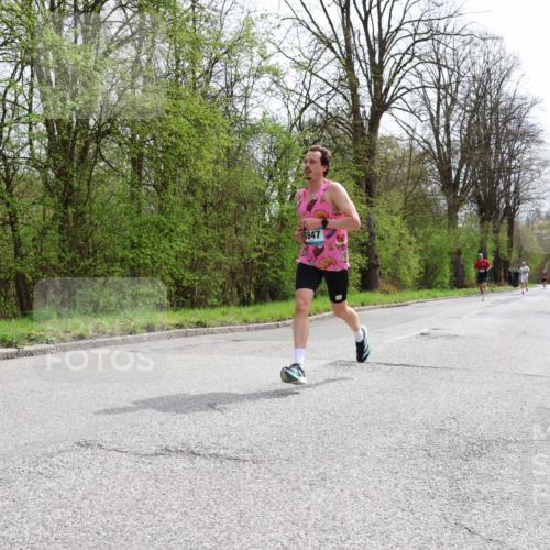 12.04.2026 - 45. Internationalen Wilhelmsburger Insellauf Yannick Fuchs http://msf.ph/oto/9501841 12.04.2026 12:41:14 Laufen 3947 meine-sportfotos.de