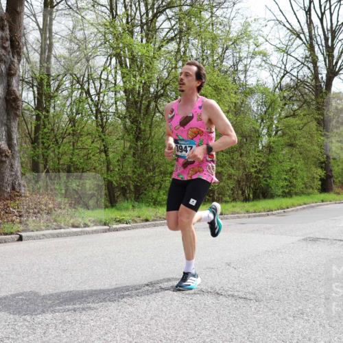 12.04.2026 - 45. Internationalen Wilhelmsburger Insellauf Yannick Fuchs http://msf.ph/oto/9501844 12.04.2026 12:41:14 Laufen 3947 meine-sportfotos.de