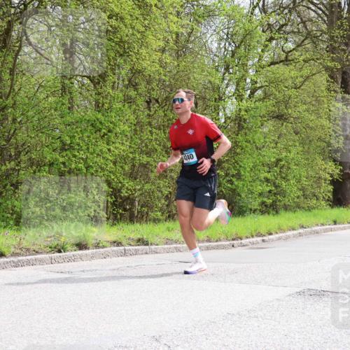12.04.2026 - 45. Internationalen Wilhelmsburger Insellauf Yannick Fuchs http://msf.ph/oto/9501854 12.04.2026 12:41:18 Laufen 4240 meine-sportfotos.de