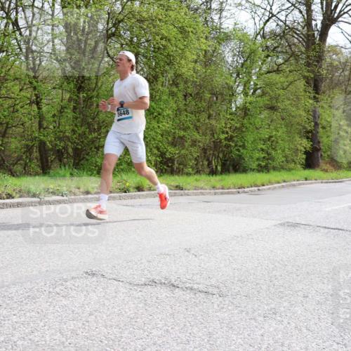 12.04.2026 - 45. Internationalen Wilhelmsburger Insellauf Yannick Fuchs http://msf.ph/oto/9501871 12.04.2026 12:41:23 Laufen 5648 meine-sportfotos.de