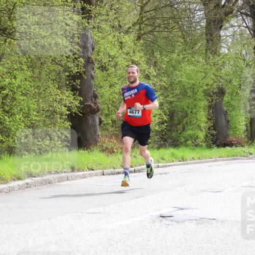 12.04.2026 - 45. Internationalen Wilhelmsburger Insellauf Yannick Fuchs http://msf.ph/oto/9501875 12.04.2026 12:41:25 Laufen 4677 meine-sportfotos.de