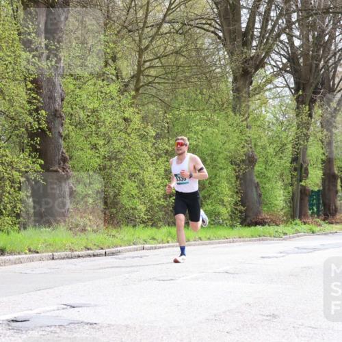 12.04.2026 - 45. Internationalen Wilhelmsburger Insellauf Yannick Fuchs http://msf.ph/oto/9501892 12.04.2026 12:42:05 Laufen 5335 meine-sportfotos.de