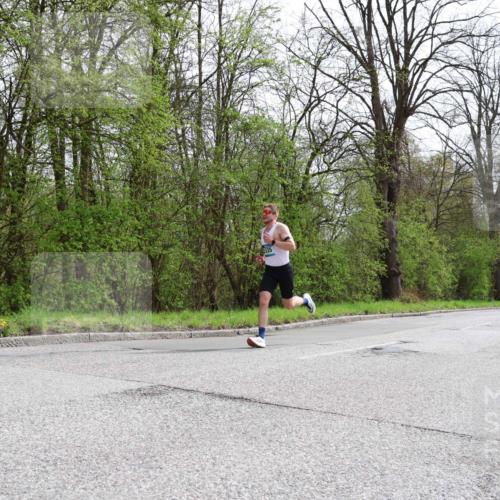 12.04.2026 - 45. Internationalen Wilhelmsburger Insellauf Yannick Fuchs http://msf.ph/oto/9501900 12.04.2026 12:42:08 Laufen 335 meine-sportfotos.de