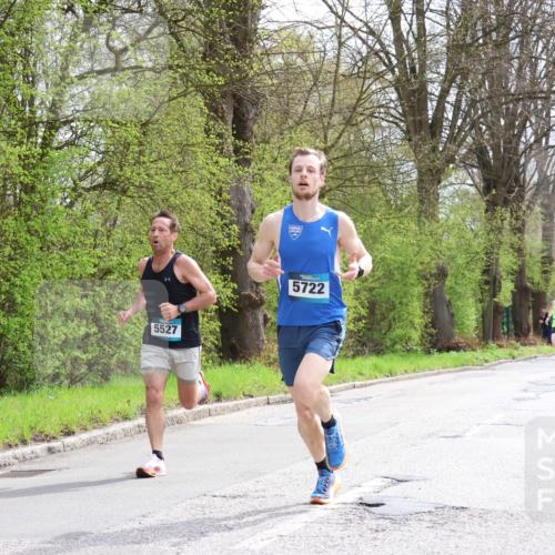 12.04.2026 - 45. Internationalen Wilhelmsburger Insellauf Yannick Fuchs http://msf.ph/oto/9501915 12.04.2026 12:42:23 Laufen 5527, 5722 meine-sportfotos.de