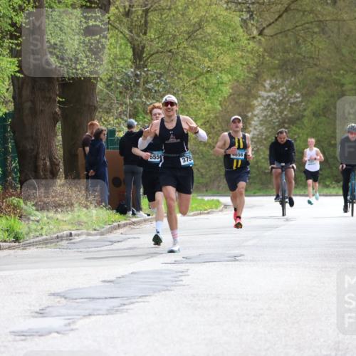 12.04.2026 - 45. Internationalen Wilhelmsburger Insellauf Yannick Fuchs http://msf.ph/oto/9502015 12.04.2026 12:43:06 Laufen 5556, 3750, 4656 meine-sportfotos.de
