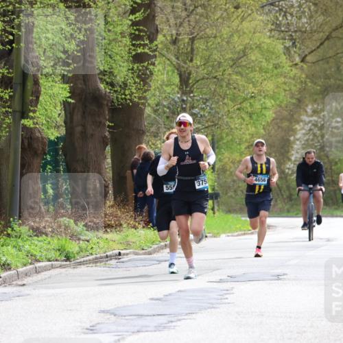 12.04.2026 - 45. Internationalen Wilhelmsburger Insellauf Yannick Fuchs http://msf.ph/oto/9502020 12.04.2026 12:43:07 Laufen 555, 3750, 4656 meine-sportfotos.de