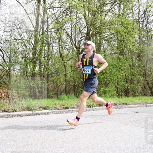 12.04.2026 - 45. Internationalen Wilhelmsburger Insellauf Yannick Fuchs http://msf.ph/oto/9502054 12.04.2026 12:43:17 Laufen 4656 meine-sportfotos.de