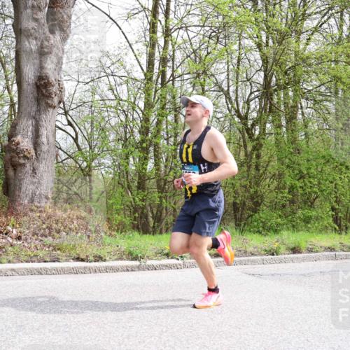 12.04.2026 - 45. Internationalen Wilhelmsburger Insellauf Yannick Fuchs http://msf.ph/oto/9502055 12.04.2026 12:43:17 Laufen  meine-sportfotos.de