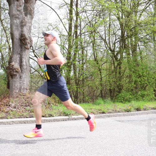 12.04.2026 - 45. Internationalen Wilhelmsburger Insellauf Yannick Fuchs http://msf.ph/oto/9502056 12.04.2026 12:43:17 Laufen  meine-sportfotos.de