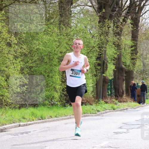 12.04.2026 - 45. Internationalen Wilhelmsburger Insellauf Yannick Fuchs http://msf.ph/oto/9502060 12.04.2026 12:43:25 Laufen 3301 meine-sportfotos.de