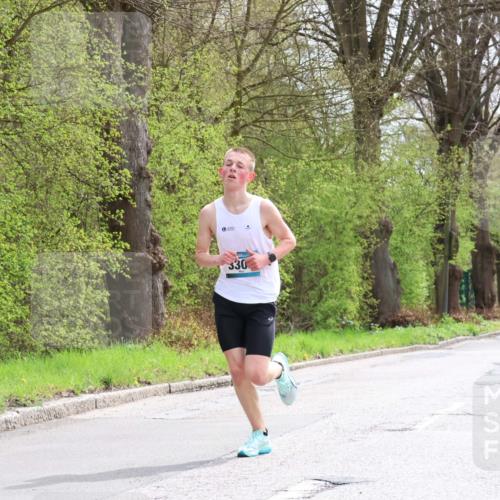 12.04.2026 - 45. Internationalen Wilhelmsburger Insellauf Yannick Fuchs http://msf.ph/oto/9502065 12.04.2026 12:43:26 Laufen 330 meine-sportfotos.de