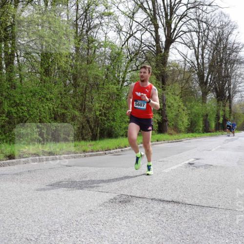 12.04.2026 - 45. Internationalen Wilhelmsburger Insellauf Yannick Fuchs http://msf.ph/oto/9502095 12.04.2026 12:43:44 Laufen 5607 meine-sportfotos.de