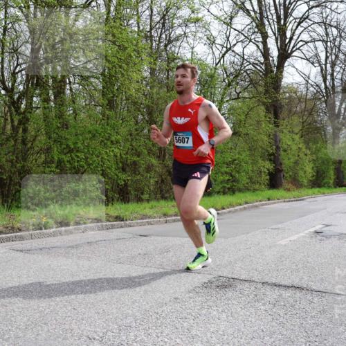12.04.2026 - 45. Internationalen Wilhelmsburger Insellauf Yannick Fuchs http://msf.ph/oto/9502097 12.04.2026 12:43:44 Laufen 5607 meine-sportfotos.de