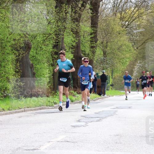 12.04.2026 - 45. Internationalen Wilhelmsburger Insellauf Yannick Fuchs http://msf.ph/oto/9502101 12.04.2026 12:43:46 Laufen 5307, 5364, 5326 meine-sportfotos.de