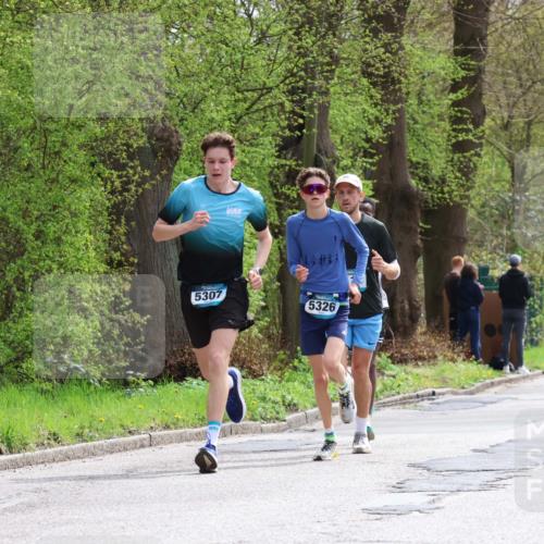 12.04.2026 - 45. Internationalen Wilhelmsburger Insellauf Yannick Fuchs http://msf.ph/oto/9502104 12.04.2026 12:43:47 Laufen 5307, 2787, 5364, 5326 meine-sportfotos.de