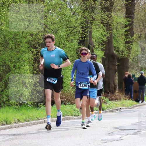 12.04.2026 - 45. Internationalen Wilhelmsburger Insellauf Yannick Fuchs http://msf.ph/oto/9502106 12.04.2026 12:43:47 Laufen 5307, 2787, 5326 meine-sportfotos.de