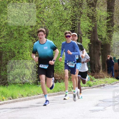12.04.2026 - 45. Internationalen Wilhelmsburger Insellauf Yannick Fuchs http://msf.ph/oto/9502107 12.04.2026 12:43:47 Laufen 5307, 2787, 5364, 5326 meine-sportfotos.de