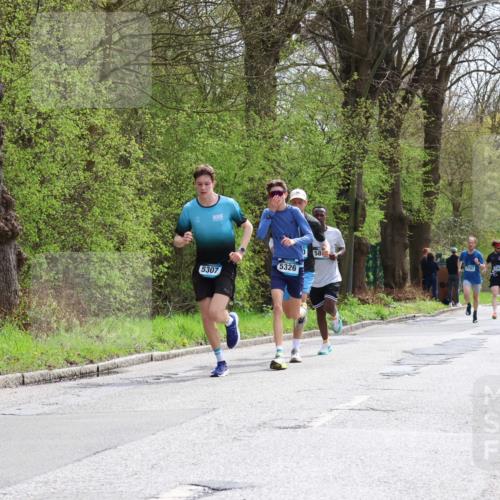 12.04.2026 - 45. Internationalen Wilhelmsburger Insellauf Yannick Fuchs http://msf.ph/oto/9502110 12.04.2026 12:43:48 Laufen 5307, 5326, 58, 2787, 5364 meine-sportfotos.de