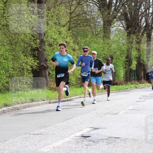 12.04.2026 - 45. Internationalen Wilhelmsburger Insellauf Yannick Fuchs http://msf.ph/oto/9502115 12.04.2026 12:43:49 Laufen 5307, 5326, 10, 5853, 2767 meine-sportfotos.de