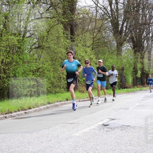 12.04.2026 - 45. Internationalen Wilhelmsburger Insellauf Yannick Fuchs http://msf.ph/oto/9502117 12.04.2026 12:43:50 Laufen 5307, 5326, 4110, 5853 meine-sportfotos.de