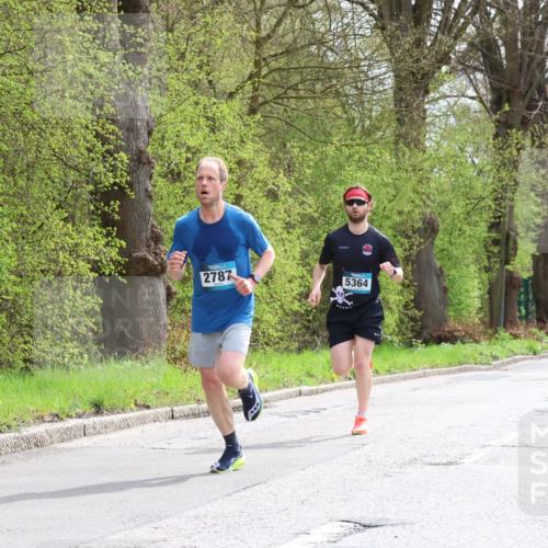 12.04.2026 - 45. Internationalen Wilhelmsburger Insellauf Yannick Fuchs http://msf.ph/oto/9502141 12.04.2026 12:43:56 Laufen 2787, 5364, 3903, 5493 meine-sportfotos.de