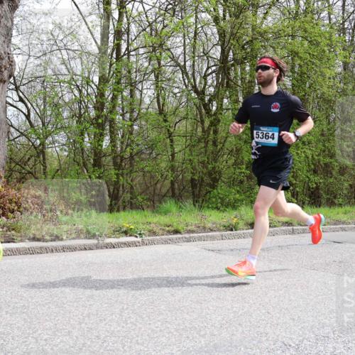 12.04.2026 - 45. Internationalen Wilhelmsburger Insellauf Yannick Fuchs http://msf.ph/oto/9502154 12.04.2026 12:43:58 Laufen 5364 meine-sportfotos.de