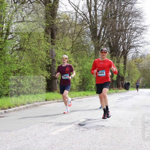 12.04.2026 - 45. Internationalen Wilhelmsburger Insellauf Yannick Fuchs http://msf.ph/oto/9502160 12.04.2026 12:44:00 Laufen 5493, 3903 meine-sportfotos.de