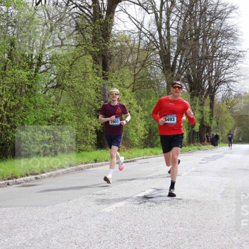 12.04.2026 - 45. Internationalen Wilhelmsburger Insellauf Yannick Fuchs http://msf.ph/oto/9502161 12.04.2026 12:44:00 Laufen 3903, 5493 meine-sportfotos.de