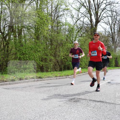 12.04.2026 - 45. Internationalen Wilhelmsburger Insellauf Yannick Fuchs http://msf.ph/oto/9502166 12.04.2026 12:44:01 Laufen 3903, 5493, 5758 meine-sportfotos.de