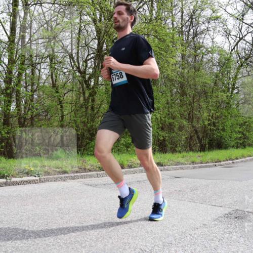 12.04.2026 - 45. Internationalen Wilhelmsburger Insellauf Yannick Fuchs http://msf.ph/oto/9502175 12.04.2026 12:44:03 Laufen 5758 meine-sportfotos.de