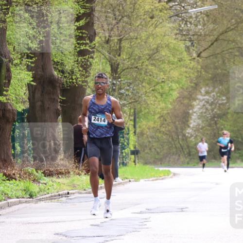 12.04.2026 - 45. Internationalen Wilhelmsburger Insellauf Yannick Fuchs http://msf.ph/oto/9502177 12.04.2026 12:44:04 Laufen 2414 meine-sportfotos.de