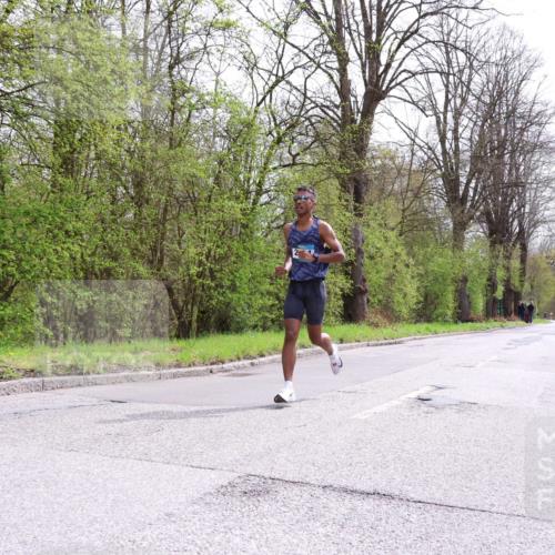 12.04.2026 - 45. Internationalen Wilhelmsburger Insellauf Yannick Fuchs http://msf.ph/oto/9502204 12.04.2026 12:44:10 Laufen  meine-sportfotos.de