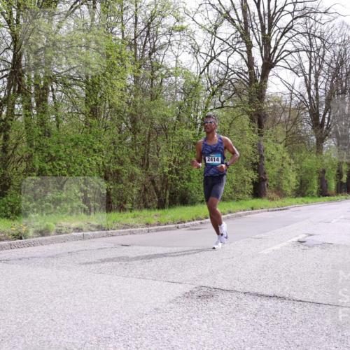 12.04.2026 - 45. Internationalen Wilhelmsburger Insellauf Yannick Fuchs http://msf.ph/oto/9502205 12.04.2026 12:44:10 Laufen 2414 meine-sportfotos.de