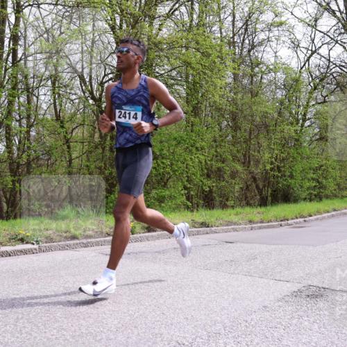 12.04.2026 - 45. Internationalen Wilhelmsburger Insellauf Yannick Fuchs http://msf.ph/oto/9502210 12.04.2026 12:44:11 Laufen 2414 meine-sportfotos.de