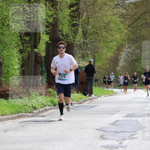 12.04.2026 - 45. Internationalen Wilhelmsburger Insellauf Yannick Fuchs http://msf.ph/oto/9502231 12.04.2026 12:44:29 Laufen 2378 meine-sportfotos.de