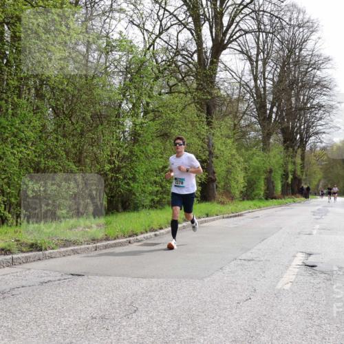 12.04.2026 - 45. Internationalen Wilhelmsburger Insellauf Yannick Fuchs http://msf.ph/oto/9502247 12.04.2026 12:44:35 Laufen 2378 meine-sportfotos.de