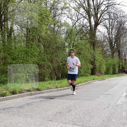 12.04.2026 - 45. Internationalen Wilhelmsburger Insellauf Yannick Fuchs http://msf.ph/oto/9502250 12.04.2026 12:44:35 Laufen 2378 meine-sportfotos.de