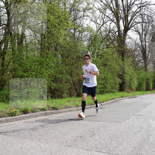 12.04.2026 - 45. Internationalen Wilhelmsburger Insellauf Yannick Fuchs http://msf.ph/oto/9502251 12.04.2026 12:44:35 Laufen 2378 meine-sportfotos.de