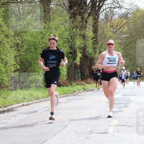 12.04.2026 - 45. Internationalen Wilhelmsburger Insellauf Yannick Fuchs http://msf.ph/oto/9502262 12.04.2026 12:44:43 Laufen 2025, 5625 meine-sportfotos.de