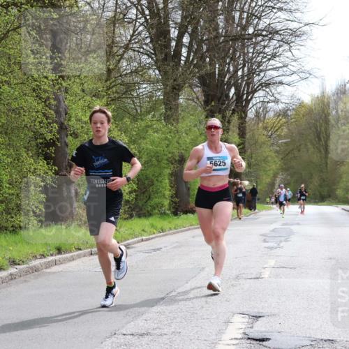 12.04.2026 - 45. Internationalen Wilhelmsburger Insellauf Yannick Fuchs http://msf.ph/oto/9502268 12.04.2026 12:44:44 Laufen 2025, 5625 meine-sportfotos.de