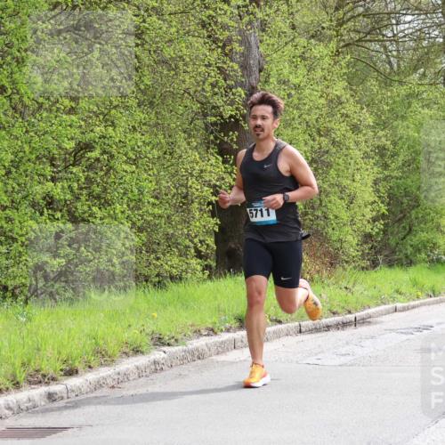 12.04.2026 - 45. Internationalen Wilhelmsburger Insellauf Yannick Fuchs http://msf.ph/oto/9502299 12.04.2026 12:44:51 Laufen 5711, 2218 meine-sportfotos.de