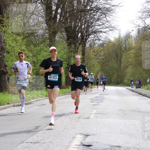 12.04.2026 - 45. Internationalen Wilhelmsburger Insellauf Yannick Fuchs http://msf.ph/oto/9502315 12.04.2026 12:44:55 Laufen 4183, 3816, 5566 meine-sportfotos.de