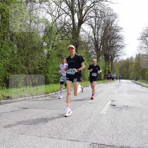 12.04.2026 - 45. Internationalen Wilhelmsburger Insellauf Yannick Fuchs http://msf.ph/oto/9502322 12.04.2026 12:44:56 Laufen 5566, 4183, 3816 meine-sportfotos.de